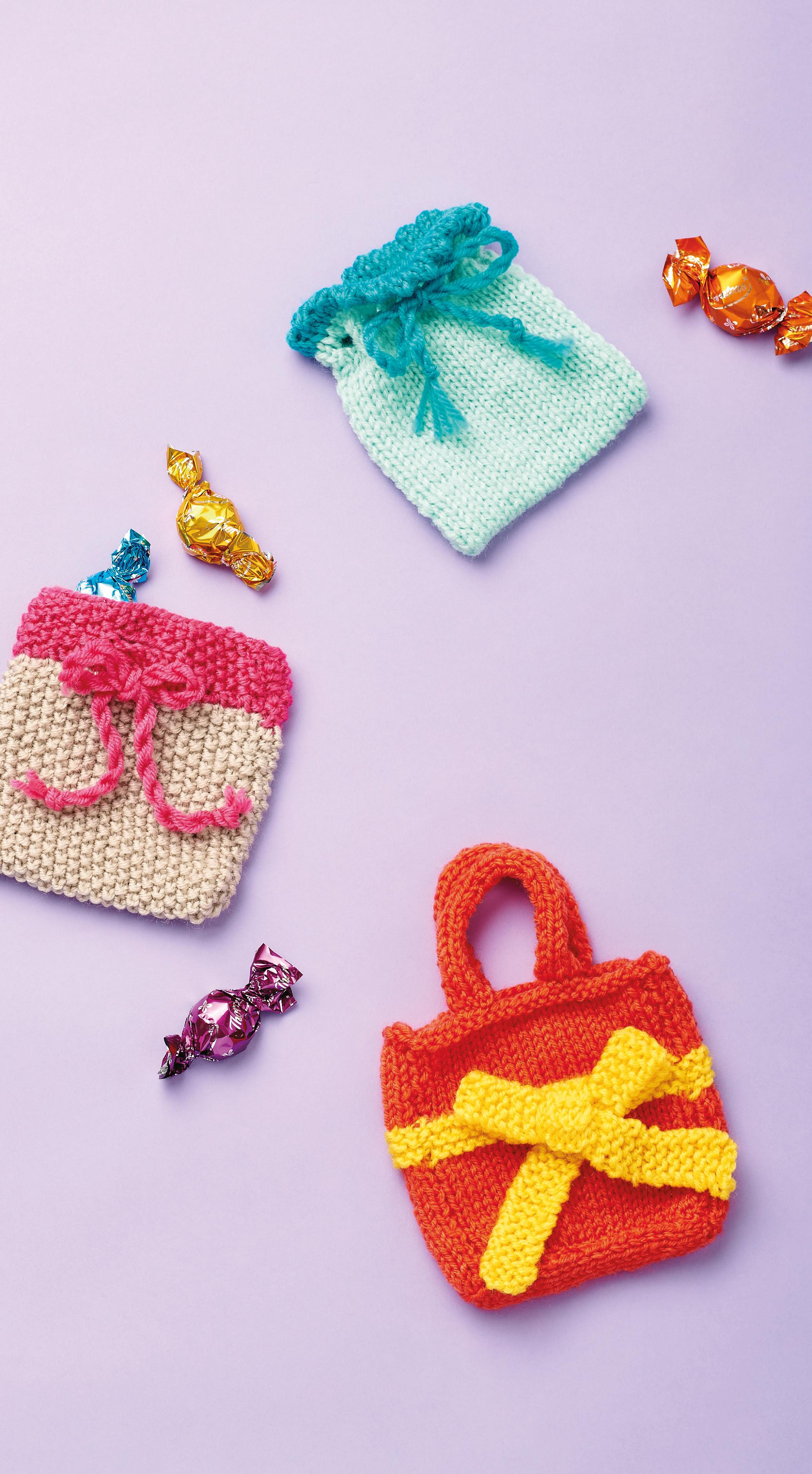 Little Bow Gift Bags | Knitting Patterns | Let's Knit Magazine