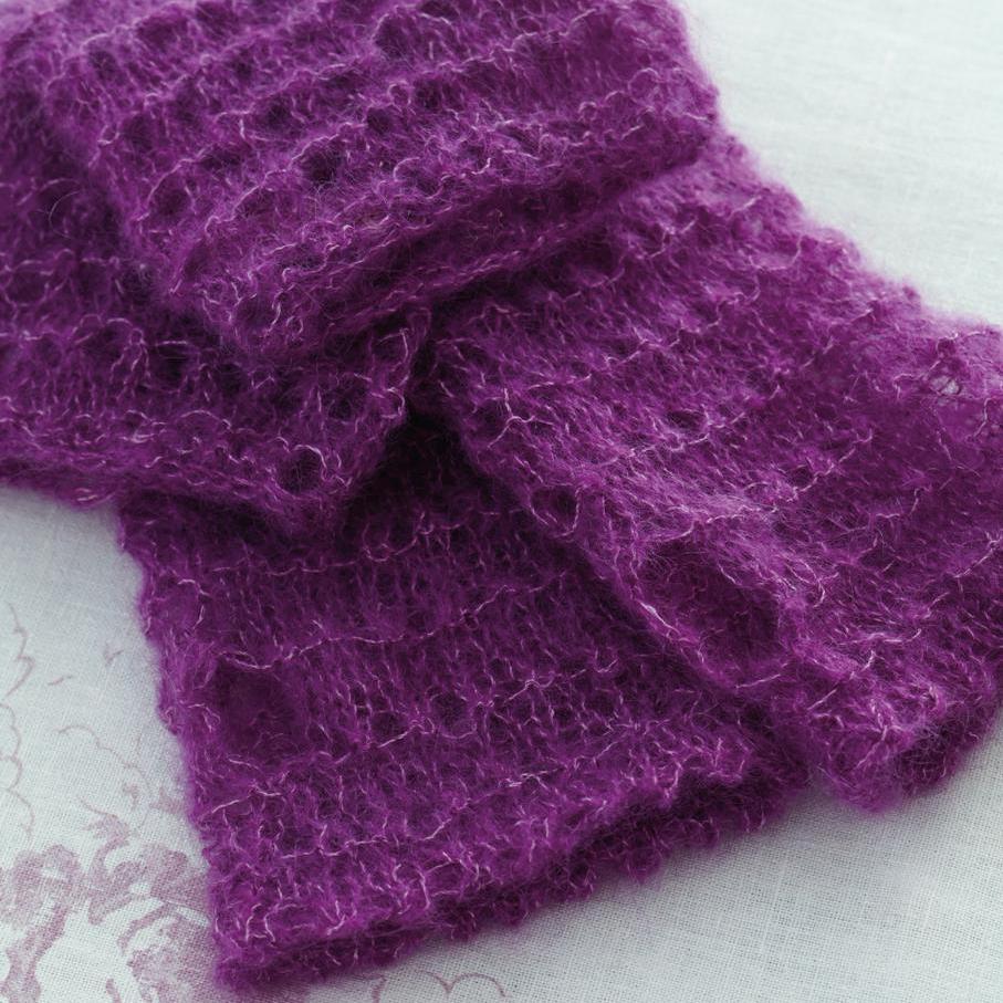 Quick Mohair Lace Armwarmers | Knitting Patterns | Let's